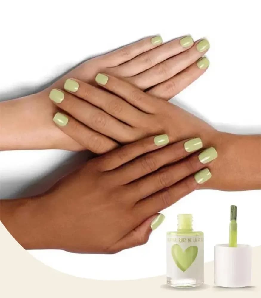 Agatha 707 nail polish